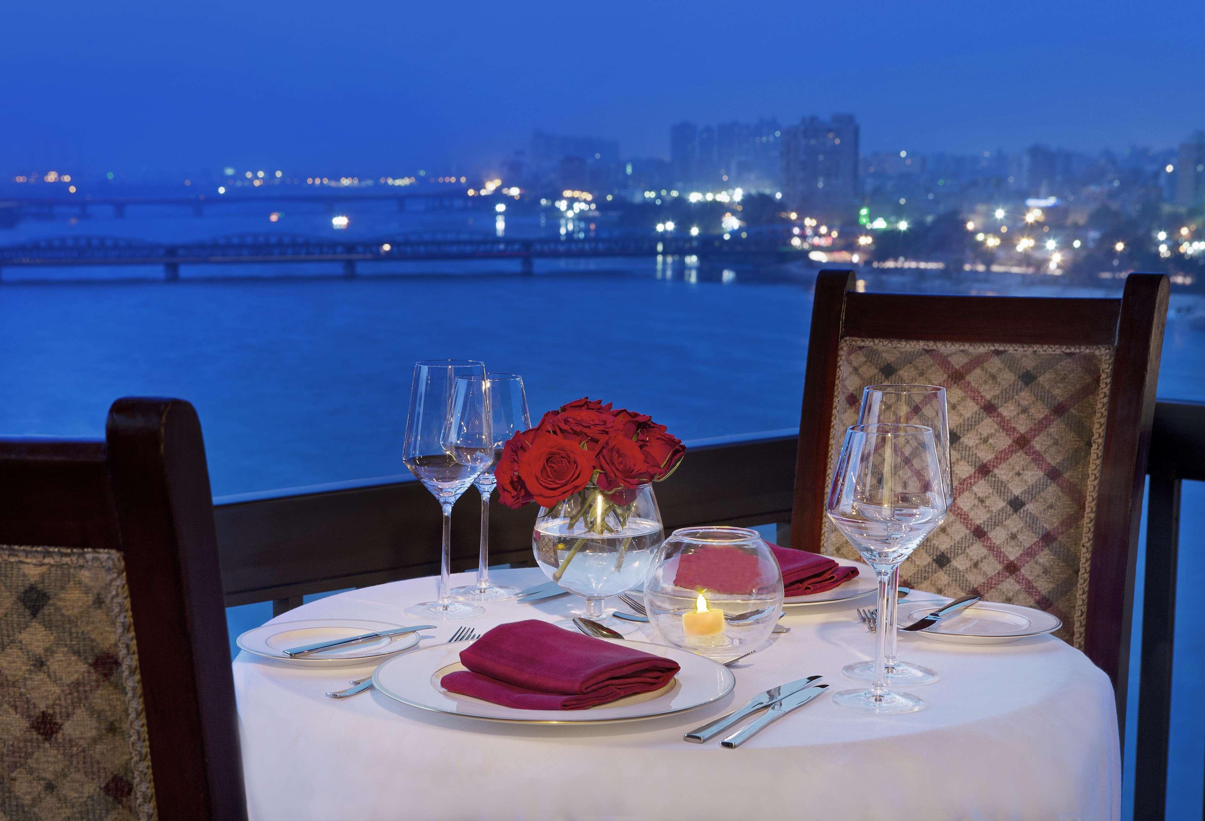 Hilton Cairo Zamalek Residences Giza Exterior photo