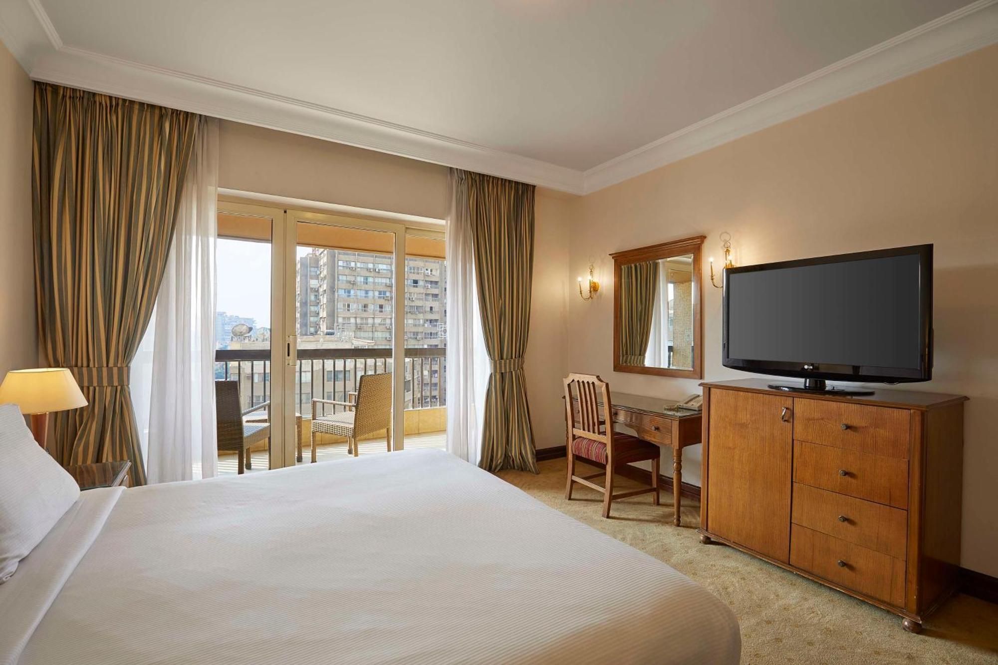Hilton Cairo Zamalek Residences Giza Exterior photo