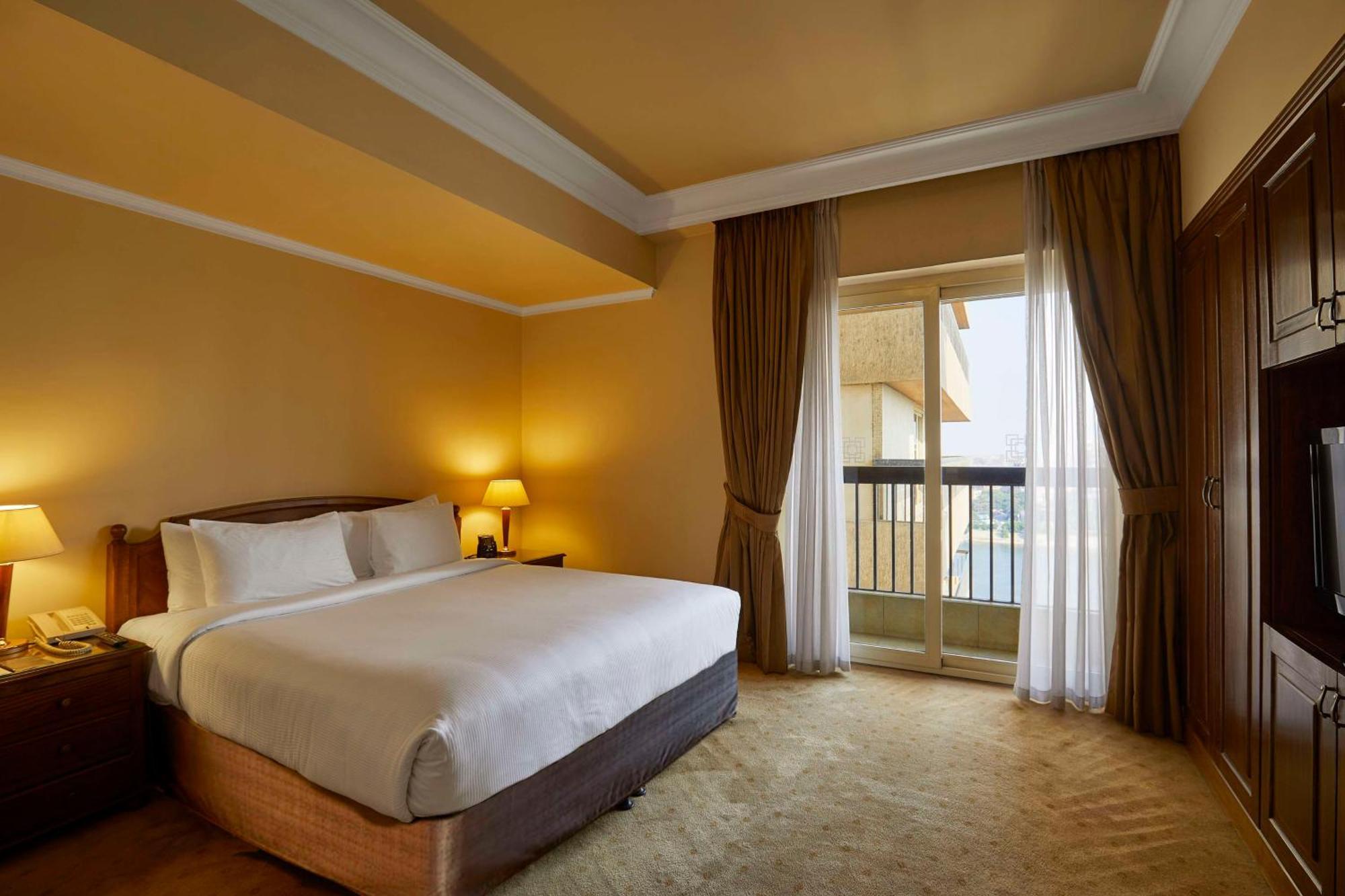 Hilton Cairo Zamalek Residences Giza Exterior photo